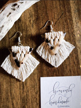 Load image into Gallery viewer, Blonde Tortoise Triangle Earrings
